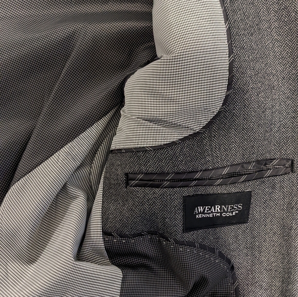 Sports Coat - Kenneth Cole Blazer / Jacket - Great Condition, Barely Used, 36S - Picture 5 of 8